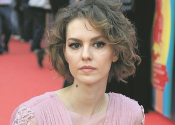 «Ребенок для меня всегда будет в приоритете»: Лянка Грыу расказала как пережила аутизм сына