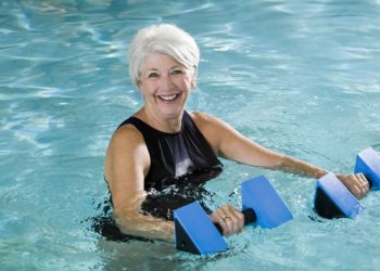 В московском фитнес-центре «качок» избил пенсионерку