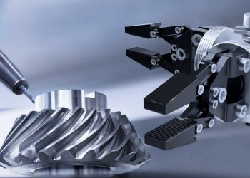 Важность регулярной заточки для предотвращения повреждений обрабатываемого материала и снижения износа инструмента