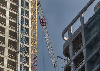 Объемы незавершенного строительства сократили в Самарской области в 2,5 раза