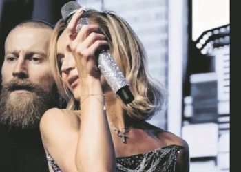 Разведенки с прицепом: Полина Гагарина, Ани Лорак и Кристина Асмус показали своих новых возлюбленных