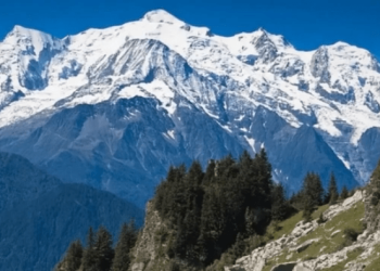 Самая высокая гора Европы Монблан стала на 2,2 м ниже