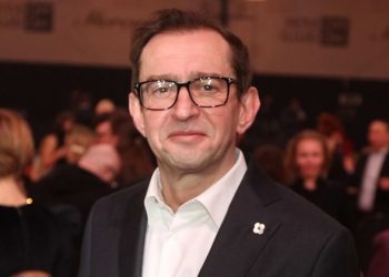 Константин Хабенский: «Любовь к театру у меня началась… с буфета»