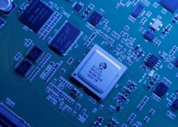 Почему Китай не может добиться независимости в производстве чипов, объясняют эксперты