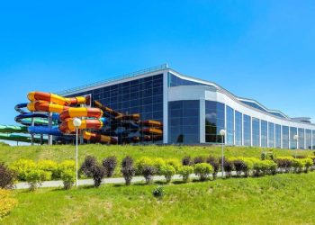 Ребенок едва не погиб в рязанском аквапарке. Мальчика затянуло в фильтр