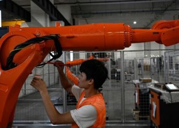 В Южной Корее робот не смог отличить мужчину от ящика и раздавил его