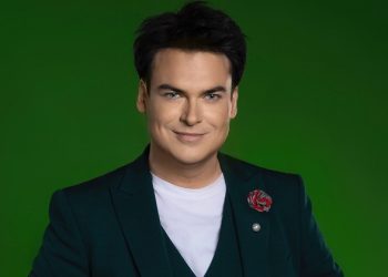 Юлиан: «Вы либо крестик снимите, либо трусы наденьте…»