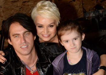 Катя Лель развелась… из-за инопланетян