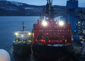 Плавдок для ледоколов доставят из Турции в Мурманск в 2024 году