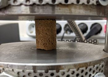 Ученые разработали «суперклей» для быстровозводимых дорог