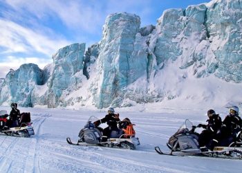 В Хакасии пропали две группы туристов. Двое в итоге погибли