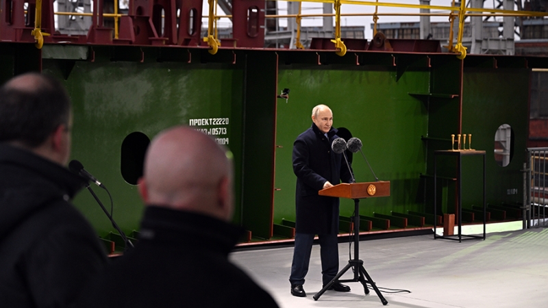 Путин заявил о начале в 2025 году строительства атомного ледокола «Сталинград»