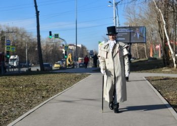 В Екатеринбурге красиво одевающегося рабочего завода прозвали «уральским Пушкиным»