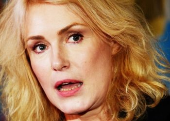 Что происходит в семье Шукшиных?