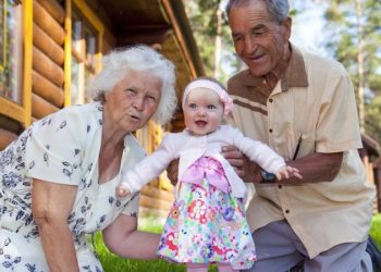 Чувашские власти решили «отменить» бабушек с дедушками и спровоцировали скандал