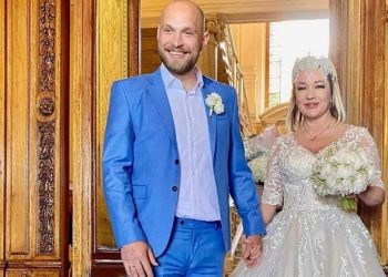 Буланова ищет суррогатную маму