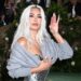 Ким Кардашьян объяснила появление на Met Gala в «бабушкином свитере в катышках»