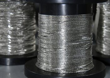 «Норникель» намерен построить в Бахрейне завод по производству платины