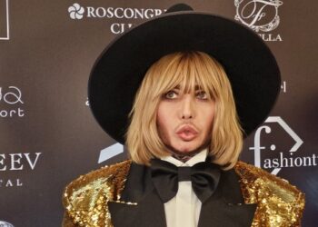 Зверев будет судиться с сыном