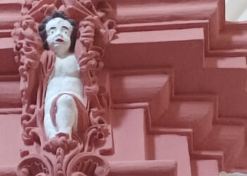 В Испании высмеяли старинные скульптуры в церкви после реставрации