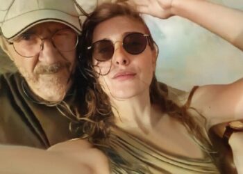 Почему он все время разводится?