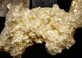 Золотой самородок, найденный 150 лет назад, до сих пор удерживает рекорд крупнейшего в мире