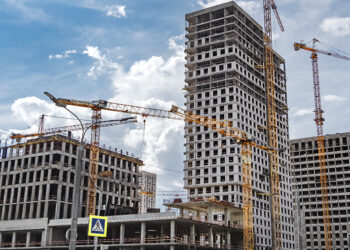 Хуснуллин доложил Путину о реализации нацпроектов в сфере строительства жилья