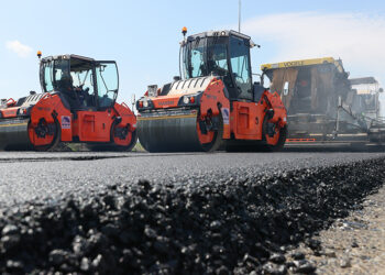 В РФ телевизоры и телефоны стали перерабатывать и применять в строительстве дорог