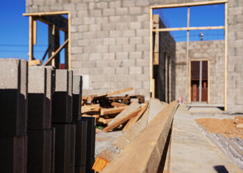 Эксперт спрогнозировала рост числа желающих построить свои дома в 2025 году