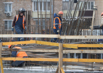 Минстрой проработал различные сценарии развития строительной отрасли