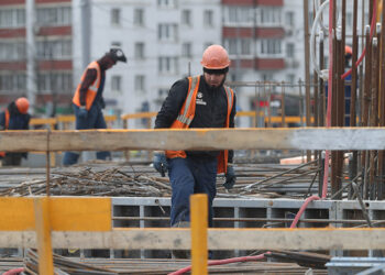 Девелоперы начали продавать участки под строительство