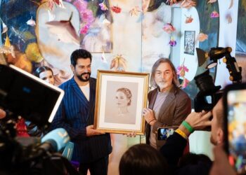 Никас Сафронов приручил нейросети