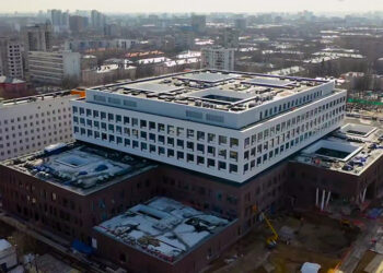 Собянин назвал инновационные решения, применяемые при строительстве медцентров