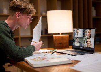 Дистанционная практика: поиск предложений, организация рабочего места и взаимодействие с куратором