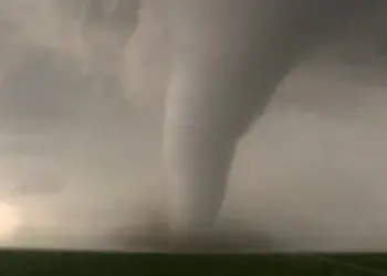 Что вызывает торнадо, как подготовиться и защититься