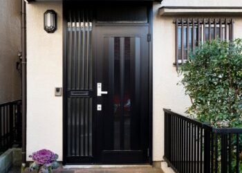 Металлические входные двери: гарантия безопасности вашего жилища