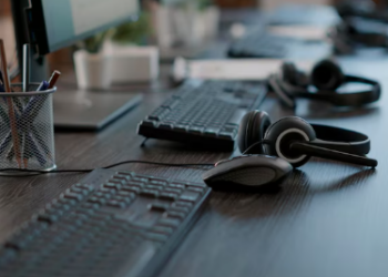 Взлет бизнеса: как аутсорсинговый колл-центр станет вашим секретным оружием