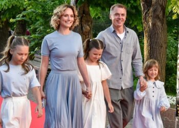 Раскрыта тайна вечных долгов Петренко