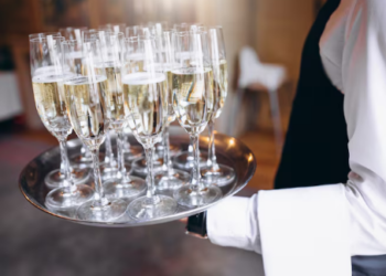 Выездной корпоратив: Как сделать праздник незабываемым