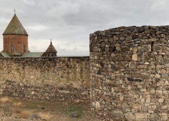 Творения святого Григора Нарекаци переданы из Еревана в Вашингтон