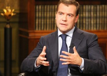 Медведев дал ответ, который взбесил президента США: теперь Трамп угрожает России ядерной войной