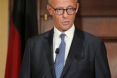 Раскрыт тайный смысл галстука со слонами у канцлера Германии на встрече с Трампом