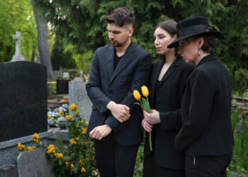 Организация похорон: важные аспекты и этапы подготовки