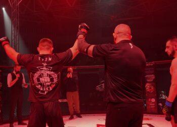 Бой за президентское кресло: звезда UFC Макгрегор решил возглавить Ирландию при поддержке Маска