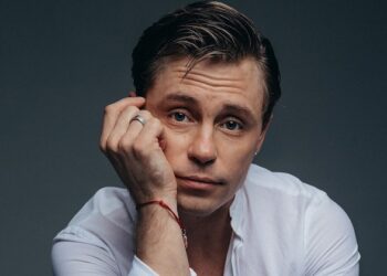 Почему актеры влезают в жуткие долги?