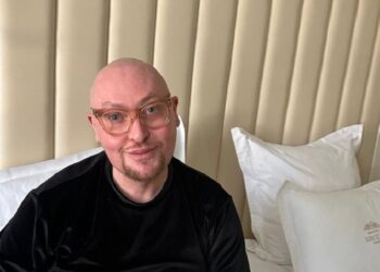 Шура остался жить в съемной квартире