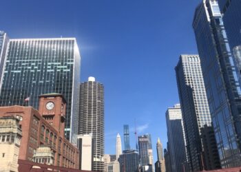 Американист Дудаков заявил о «правом повороте» в политике США