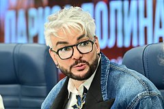 Стилист оценила образ Киркорова в ботинках с перпендикулярными носами